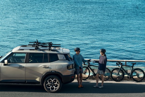 Comment optimiser l'aérodynamisme d'une Yamaha MT-09 pour les trajets autoroutiers ?